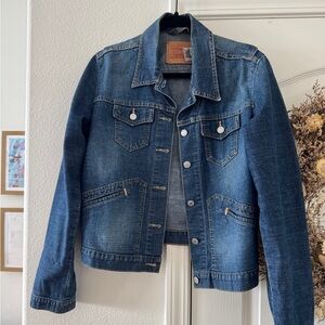 Levi's Dark Blue Classic Denim Jacket